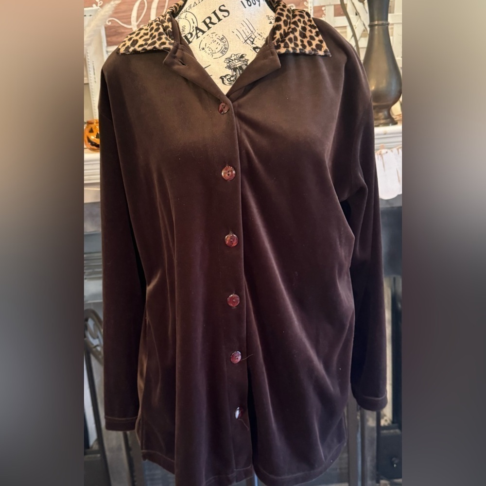 All Points Vintage Velour Velvet Button Front Blouse Cardigan Brown Animal Print
